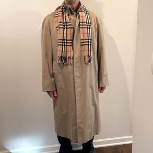 Burberry vintage tan trenchcoat wool zip out lining